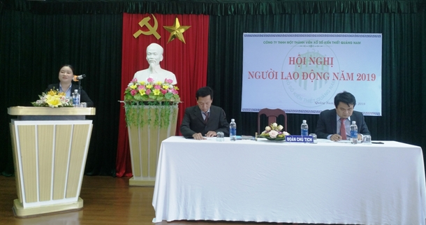 ANH GIAM DOC KHAI MAC 2019 - Copy